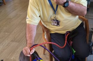 Pets As Therapy visit Richard House Care Home